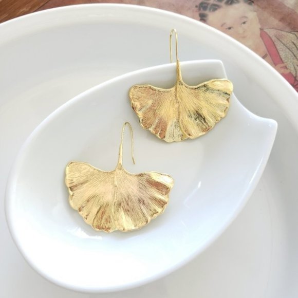New! Anthro Ginkgo Leaf Earrings - Picture 4 of 9